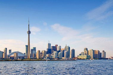 Toronto Adası, Kanada 'dan Toronto' ya