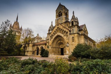 Budapeşte, Macaristan 'daki Vajdahunyad Şatosu Kilisesi
