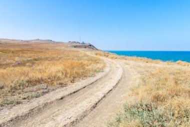 Bozkırda yol