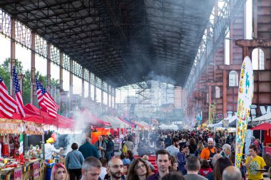 İnsanlar Stret gıda, İtalya'nın Torino geçit töreni
