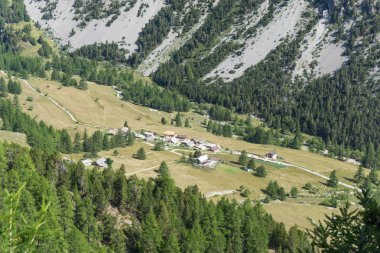  Granges de la Valle droite from above, Hautes-Alpes,Franc