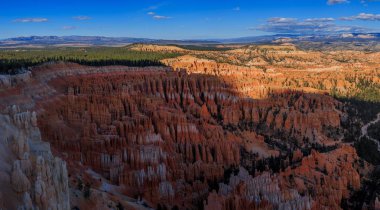 Bryce Canyon Milli Parkı'nda hoodoos şaşırtıcı doğal görünümü