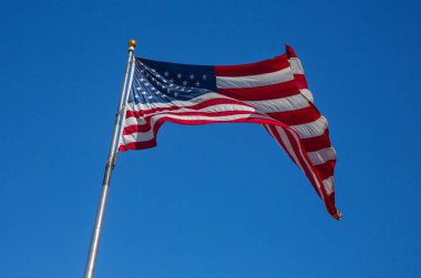 Amerika Birleşik Devletleri cl rüzgarda sallayarak asil bayrak