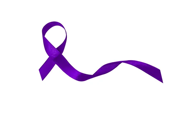 Las cintas de la lavanda, el concepto del día mundial de la lucha contra el cáncer. Cinta púrpura aislada sobre fondo blanco . — Foto de Stock