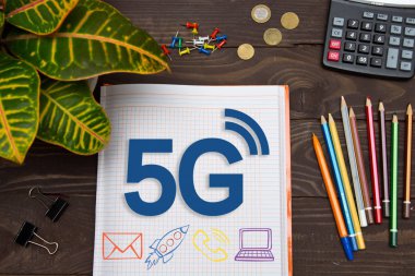 Defter bir notlar ofis masaları araçları ile 5g ile. Kavramı