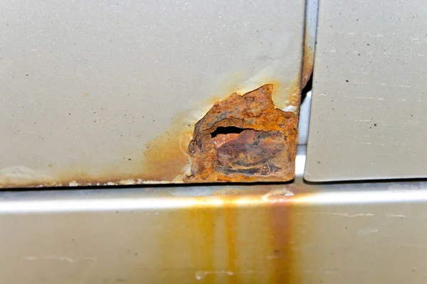 Óxido en la puerta del coche —  Fotos de Stock