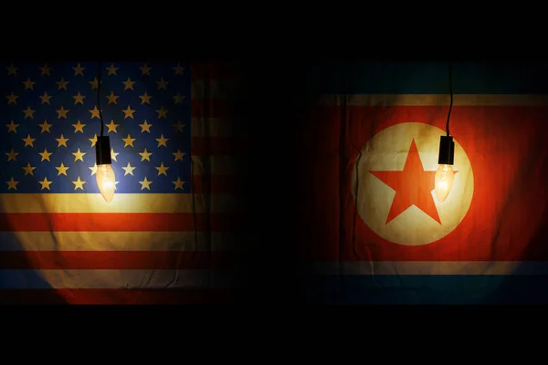 Flagi USA i Korei Północnej. Stosunki między krajami — Zdjęcie stockowe
