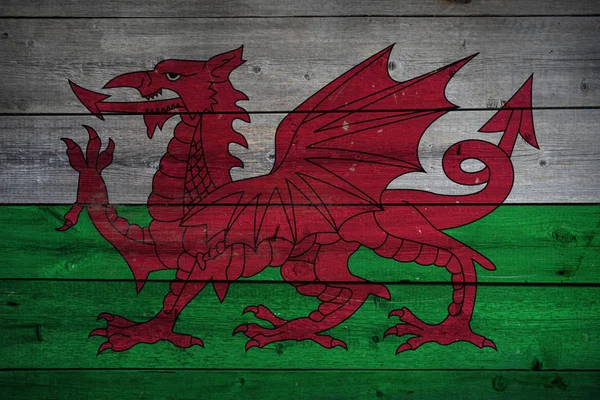 Bandera de Gales o galés sobre fondo de madera —  Fotos de Stock