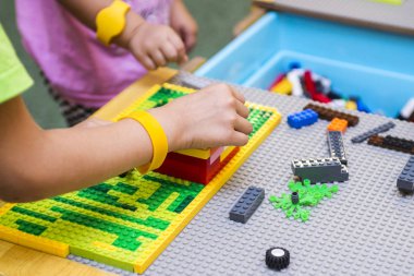 Çocuk tasarımcı toplar. Kids hareket anaokulu ya da evde