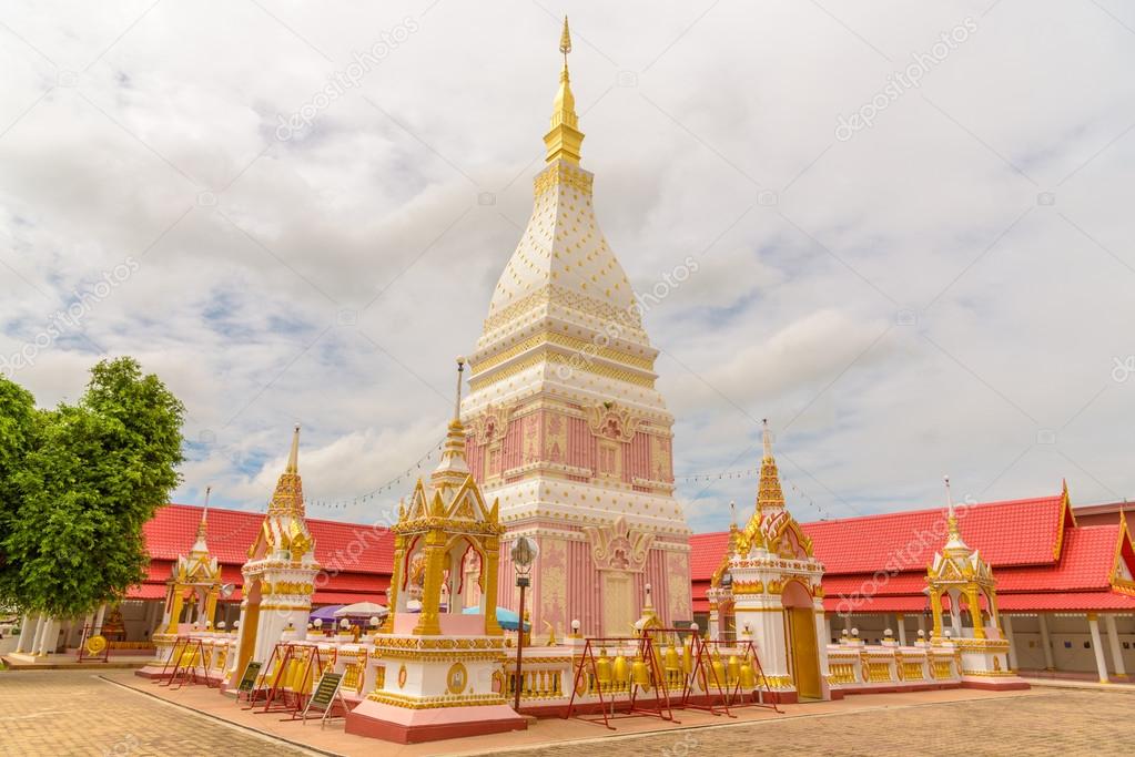 Wat Phra That Renu Nakhon temple.