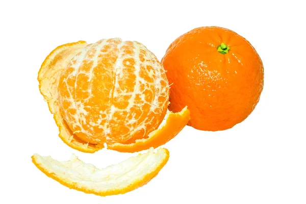 Mandarine isolado em um fundo branco — Fotografia de Stock