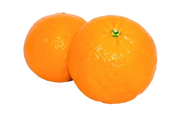Beyaz bir arka plan üzerinde izole mandarine — Stok fotoğraf