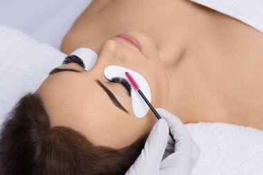 Kirpik uzantıları. Sahte kirpik. 