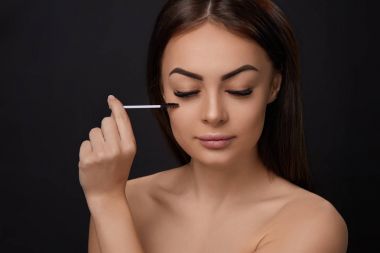 Kirpik uzantıları. Sahte kirpik. 