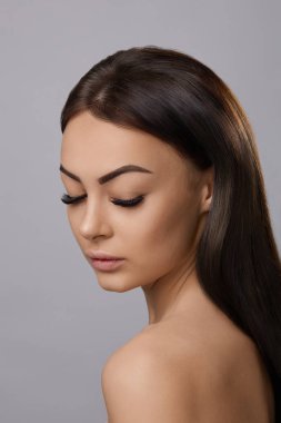 Kirpik uzantıları. Sahte kirpik. 