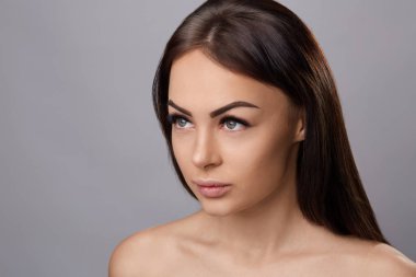 Kirpik uzantıları. Sahte kirpik. 