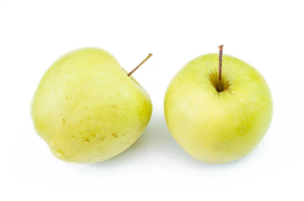 Deux pommes isolées sur fond blanc — Photo