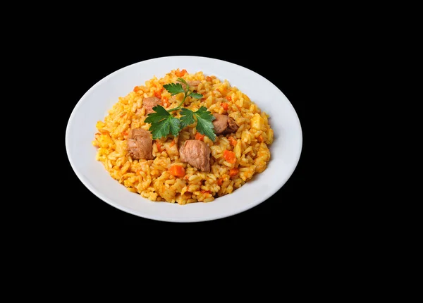 Pilaf de arroz con carne de cordero y verduras aisladas en negro — Foto de Stock