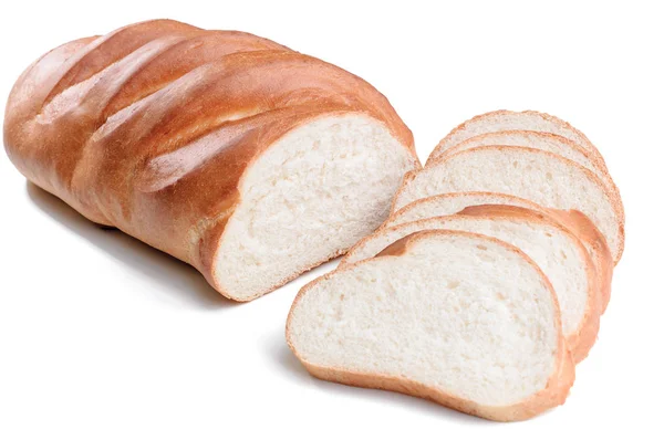 Plasterki bochenek chleba na białym tle — Zdjęcie stockowe