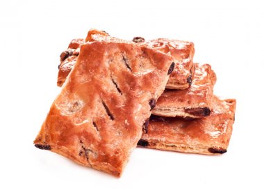 Beyaz arkaplanda izole edilmiş puf böreği kurabiyeleri