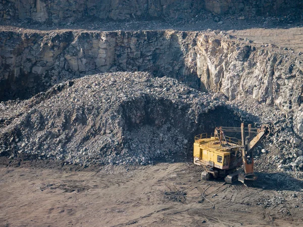 The opencast mining quarry. — Stock Photo, Image