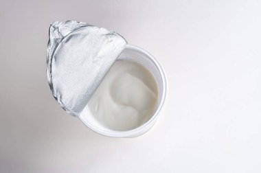 Lezzetli tatlı ya da ekşi c beyaz plastik konteyner Üstten Görünüm