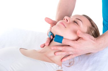 Medikal kozmetik prosedür. Mikronidling. Şevval Özçelik Güzellik De gerçekleştirir