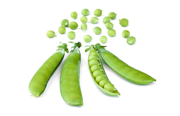 흰색 배경 근접 촬영에 고립 된 녹색 완두콩 — 스톡 사진