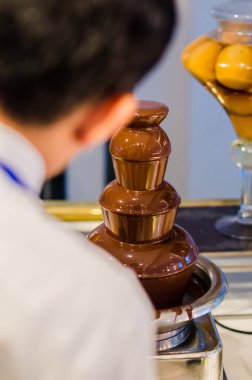 Yemekli restoran masası.