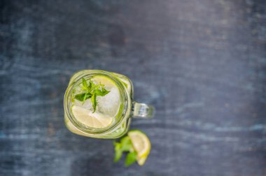 mojito kireç ile bardak
