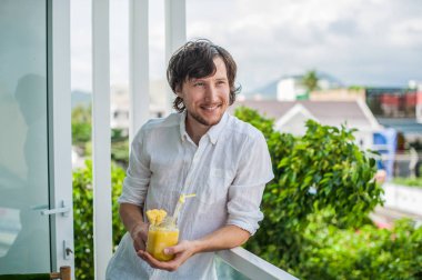 Ananas eller erkekte kokteyl 