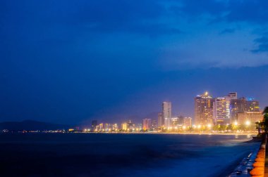 Nha Trang gece manzarası