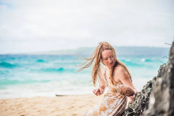 Girl on the beach of Boracay Island — Stock Photo, Image