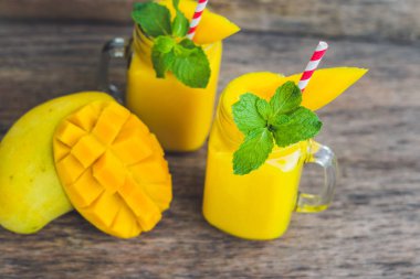 Mango gelen sulu güler yüzlü 