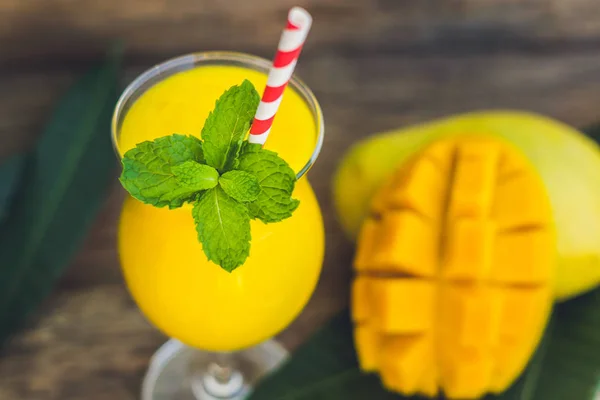Sappige smoothie van mango — Stockfoto