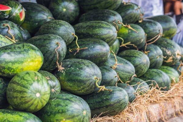 Watermelons in the Vietnamese market — Stock Photo, Image