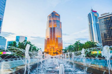  Kuala Lumpur oteli yaktı gökdelen