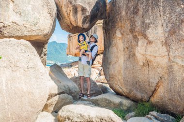 Baba ve oğul, Hon Chong cape