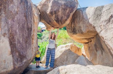 Anne ve oğlu, Hon Chong cape