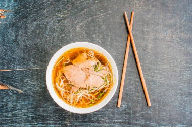  Geleneksel Vietnam sığır çorbası