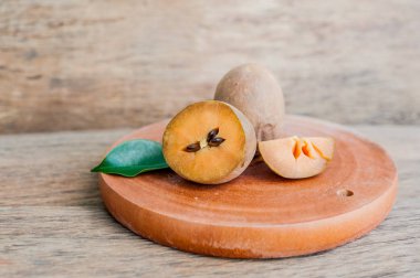 taze sapodilla meyve