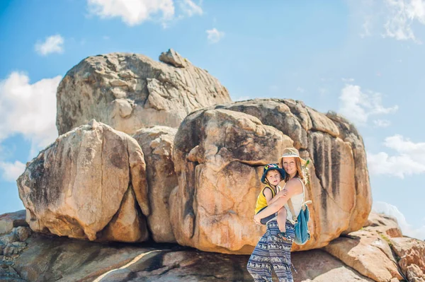 Mãe e filho na capa de Hon Chong — Fotografia de Stock