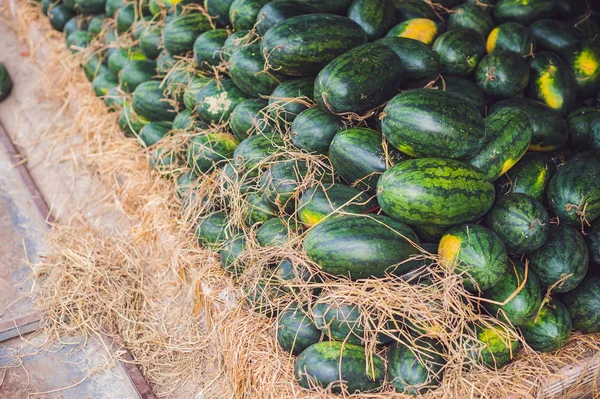 Watermelons in the Vietnamese market — Stock Photo, Image