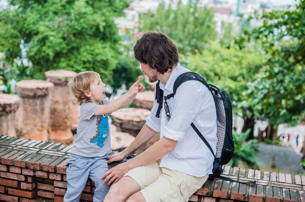 Père et fils tout-petit au Vietnam — Photo