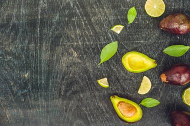 taze organik avokado