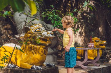 Budist tapınağı Vietnam çocukta 