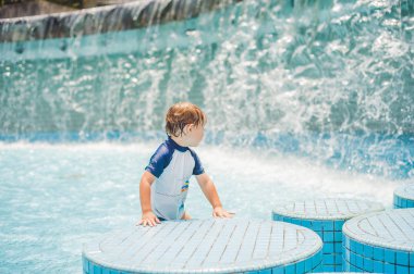 Çocuk Havuzu oynamak çocuk 