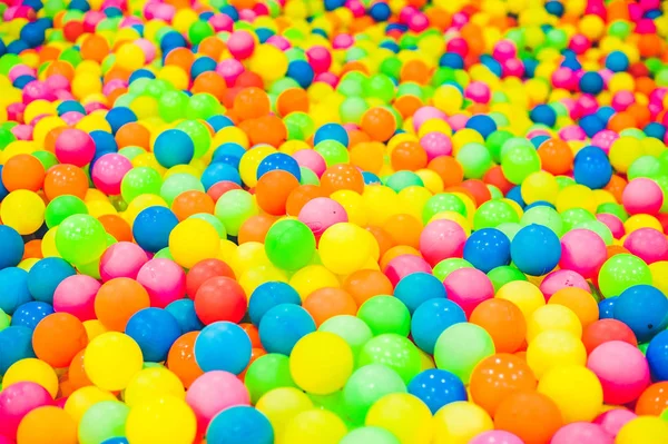Bolas Plástico Multicolores Una Sala Juegos Para Niños Creatividad Concepto — Foto de Stock