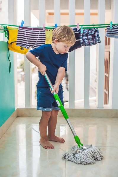 Reinigungsraum für Jungen — Stockfoto