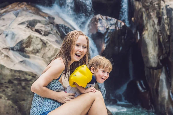 Mom and young son — Stock Photo, Image